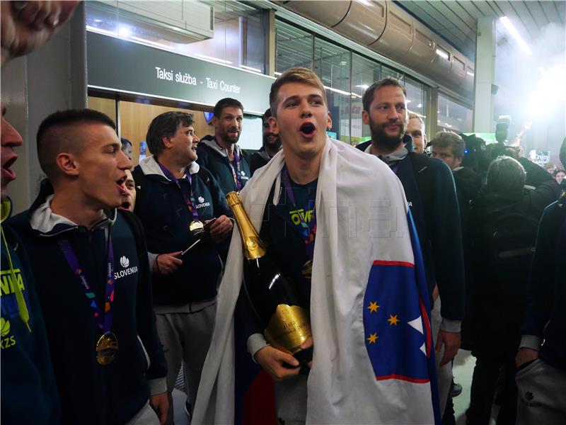 Košarkaška reprezentacija Slovenije stigla u Ljubljanu