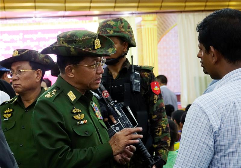 MYANMAR MILITARY CHIEF VISITED WESTERN AREA