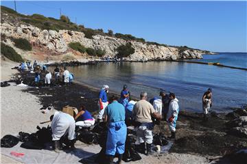 GREECE POLLUTION OIL SPILL