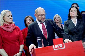 Njemačka: SPD odlazi u oporbu, Merkel pred mukotrpnim sastavljanjem koalicije