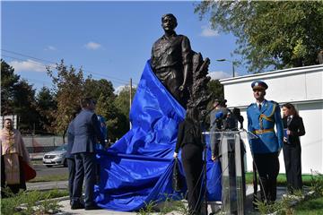 Srbija podigla spomenik majoru JNA koji je raznio skladište oružja u Bjelovaru