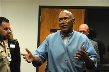 (FILE) USA OJ SIMPSON RELEASED ON PAROLE