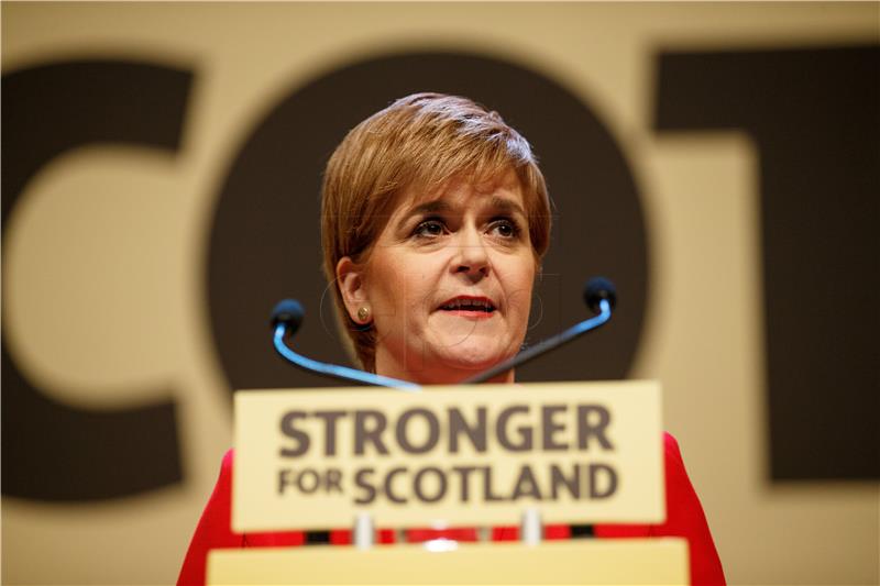 Sturgeon osuđuje pristup Španjolske referendumu u Kataloniji 