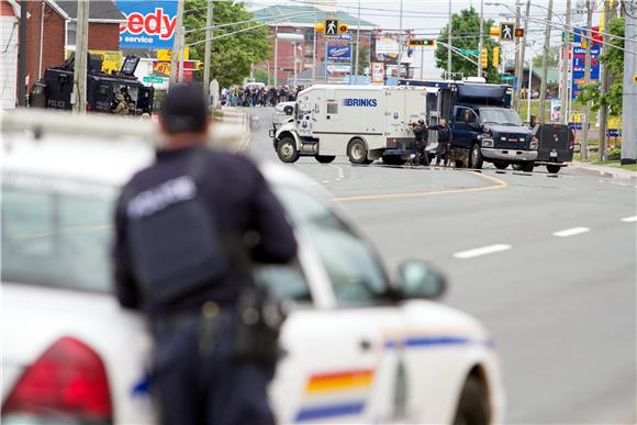 Kanadska policija optužila somalskog izbjeglicu za napad nožem u u Edmontonu i gaženje pješaka