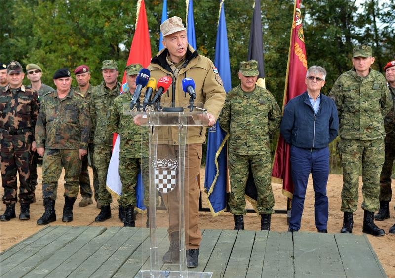 Minister says exercise at Slunj shooting range proves Croatian Army's top readiness