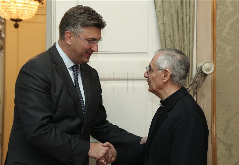 Plenkovic meets with Nuncio ahead of visit to Vatican