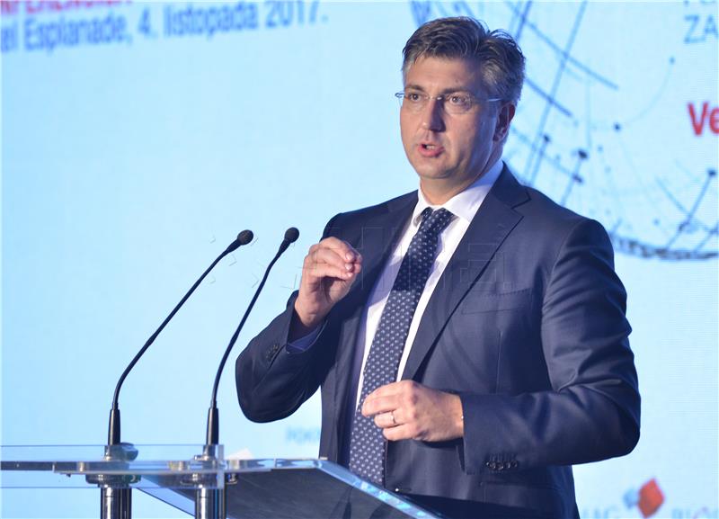 Plenković: Preokrenuti trendove u poljoprivredi