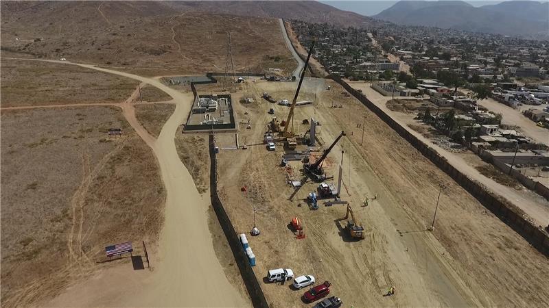 USA CALIFORNIA BORDER WALL