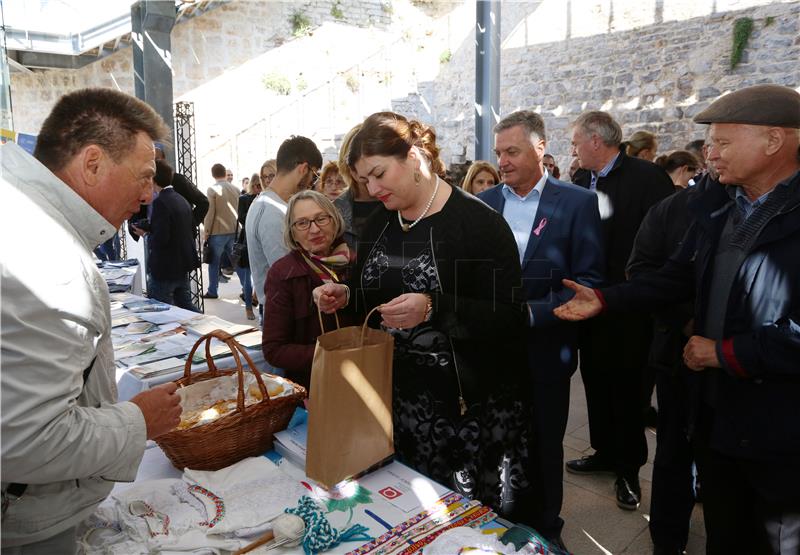 Sajam EU mogućnosti i otočni proizvodi na šibenskoj tvrđavi sv. Mihovila