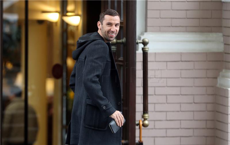 Darijo Srna posjetio hrvatske nogometaše u Kijevu