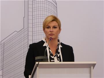 Kitarović: Ni kuna Agrokorovih dugova ne smije pasti na leđa poreznih obveznika