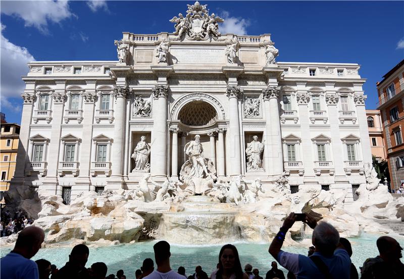 Rim - Fontana di Trevi