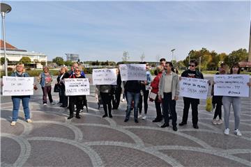 Vukovar: prosvjed zbog ukidanja subvencije studentima za prijevoz