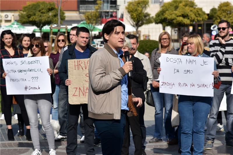 Vukovar: prosvjed zbog ukidanja subvencije studentima za prijevoz