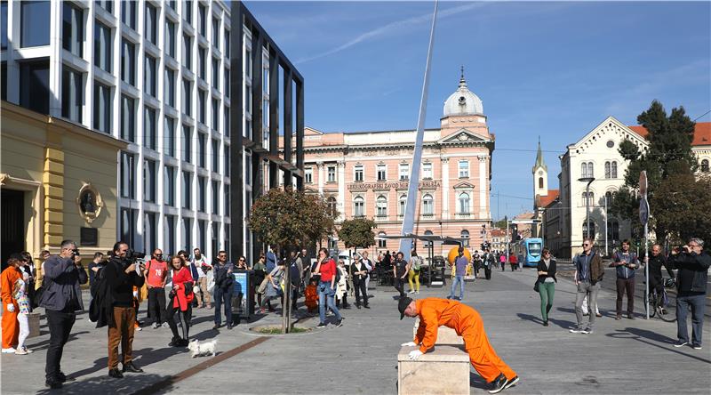 Točno u podne BADco. odao počast Tomislavu Gotovcu