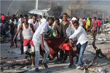 Automobilska bomba u Mogadishuu ubila najmanje 22 ljudi