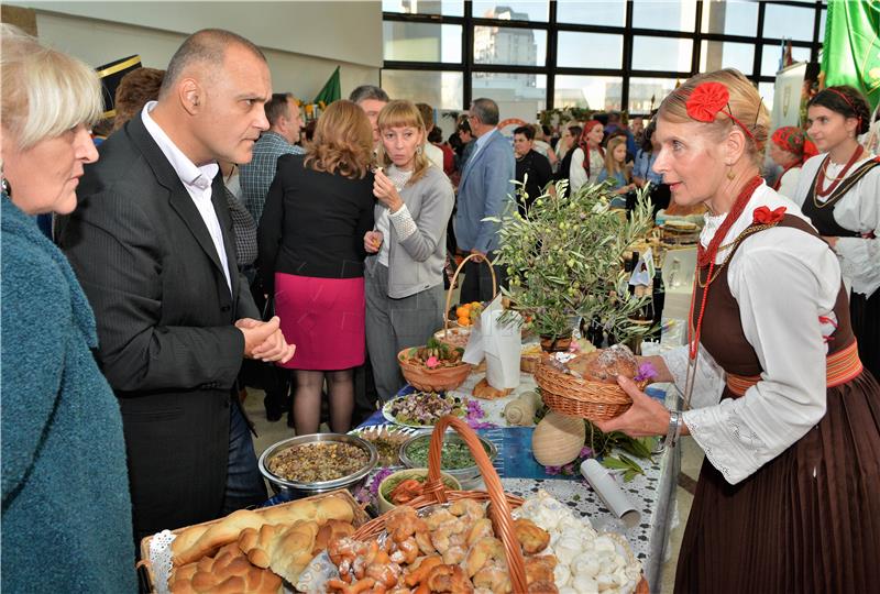 18. izbor najuzornije hrvatske seoske žene