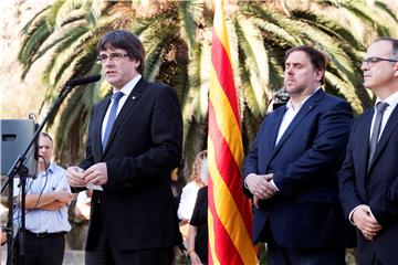 Puigdemont zatražio "smirenost" manje od 24 sata do isteka ultimatuma iz Madrida