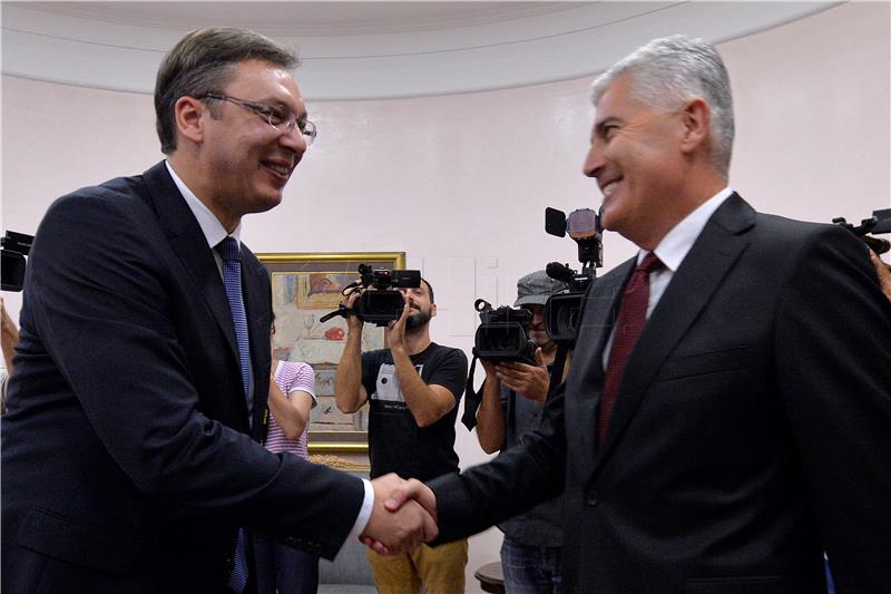 Vucic pushes for trilateral meeting of Serbia, Croatia, Bosnia