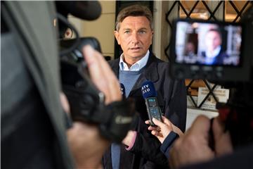 Izbori u Sloveniji: Pahor vjerojatni pobjednik već u prvom krugu