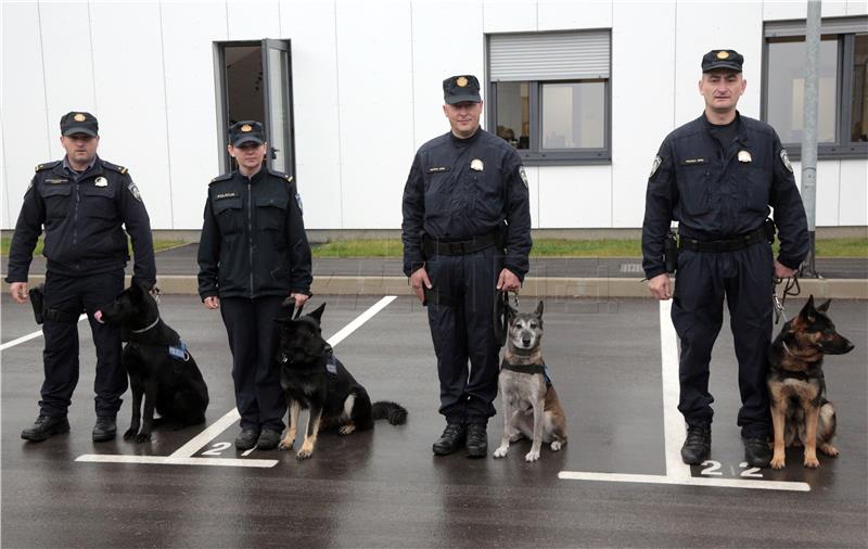 Obilježavanje početka školovanja polaznika Policijske škole 'Josip Jović' i otvaranje Centra za obuku vodiča i dresuru pasa