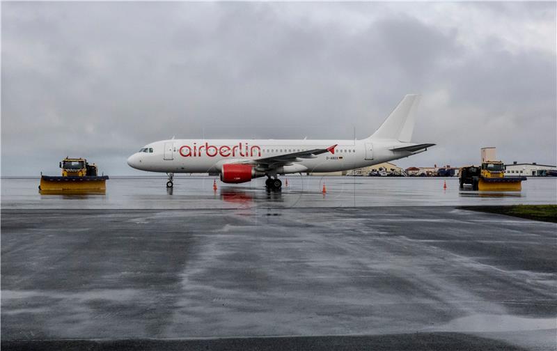 ICELAND AVIATION AIR BERLIN PLANE