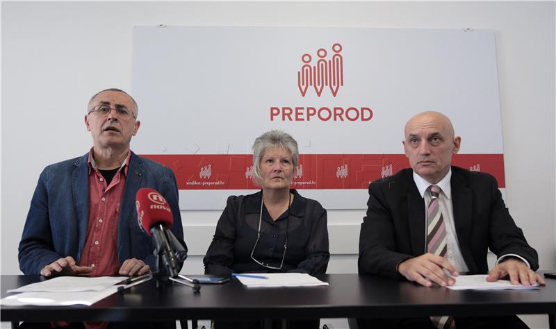 Sindikat Preporod održao je tiskovnu konferenciju o temi "Koliko država na prijevozu zakida učitelje, liječnike, medicinske sestre"