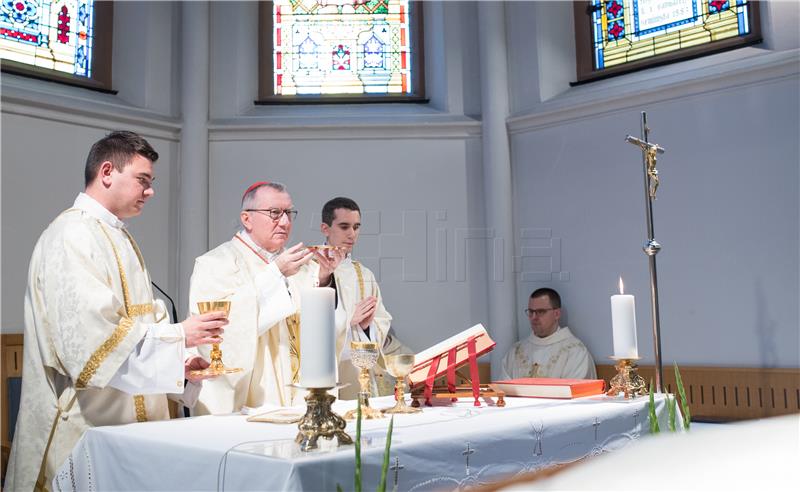 Kardinal Parolin bogoslovima: Ne bojte se velikodušno dati svoj život Gospodinu