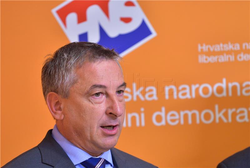 HNS: Čačić pokazuje svu dozu bahatosti, bezobrazluka, prepotencije i laži