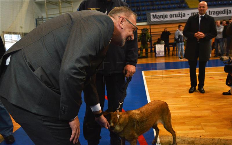 Akcija "Manje oružja manje tragedija"