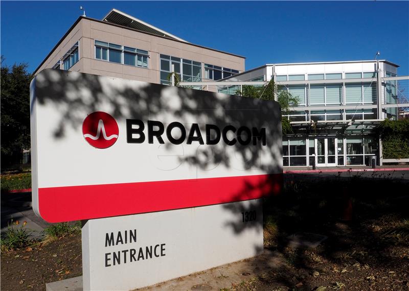 USA BROADCOM QUALCOMM