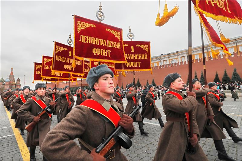 RUSSIA WAR HISTORIC PARADE