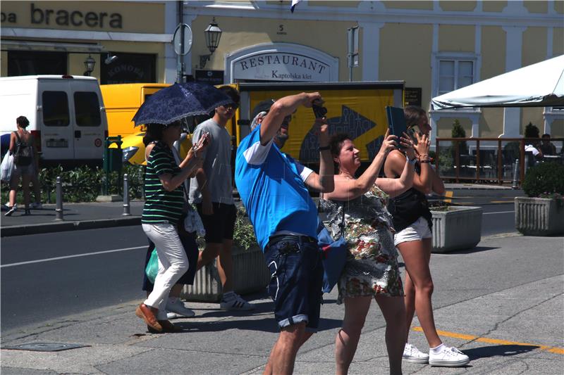 DZS: U rujnu gotovo 10 milijuna turističkih noćenja, 3 posto više nego lani