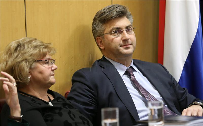 Plenković preuzeo odgovornost za puštanje u javnu raspravu spornog prijedloga obiteljskog zakona