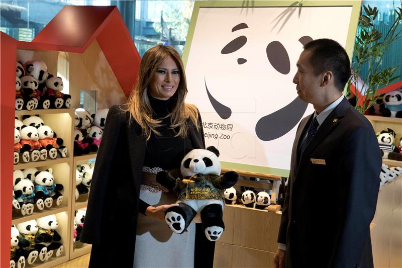 Melania Trump ostala u Pekingu kao turist