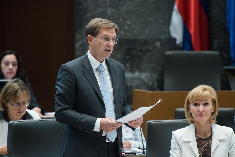 Slovenian PM expects EC's help with implementation of border arbitration ruling