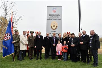 Svečano otvorenje vojarne '204. brigade Hrvatske vojske'