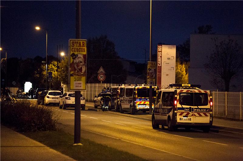 Troje ozlijeđenih u namjernom naletu automobila kod Toulousea