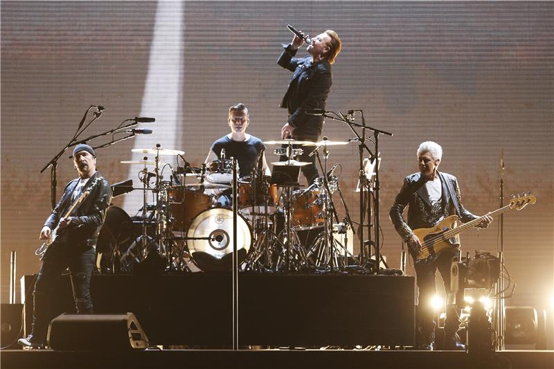 U2 održao veliki koncert u Londonu uoči dodjele nagrada MTV 