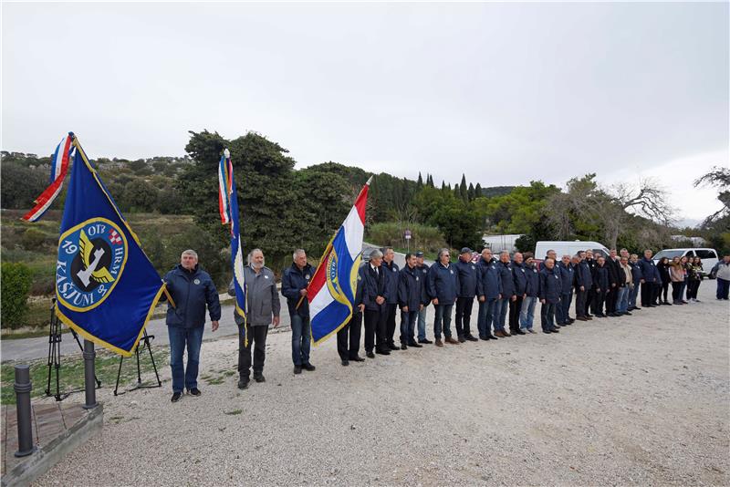 Split: Svečano postrojavanje pripadnika udruge veterana 'Kašjuni'