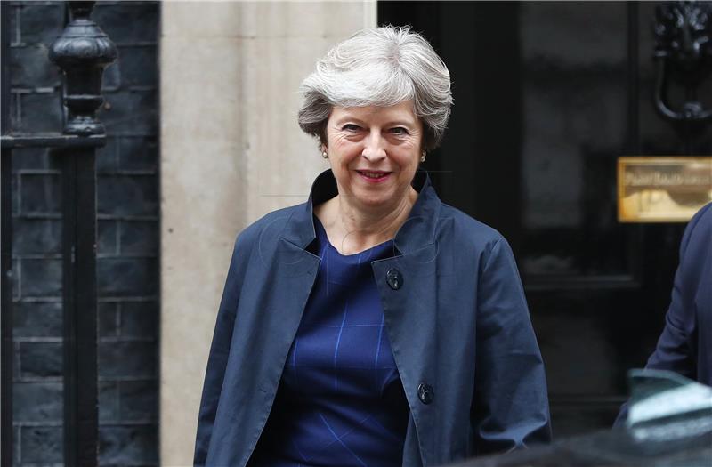 Theresa May spremna EU ponuditi više novca za Brexit