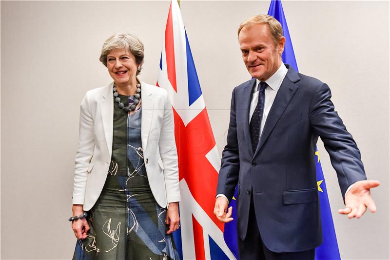 Još ima posla da bi se nastavili pregovori o Brexitu - May, Tusk