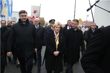 VUKOVAR Počelo obilježavanje 26. obljetnice vukovarske tragedije u Domovinskom ratu - Dana sjećanja na žrtvu Vukovara 1991.   