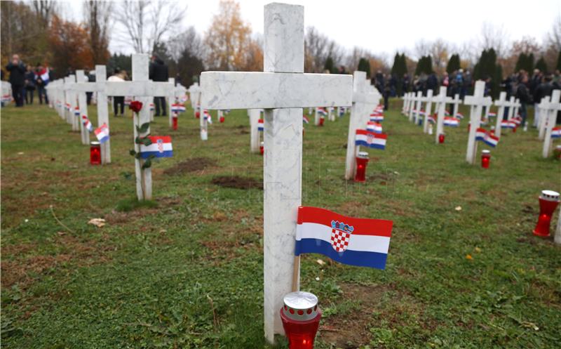 Obilježavanje Dana sjećanja na žrtvu Vukovara 1991. na Memorijalnom groblju