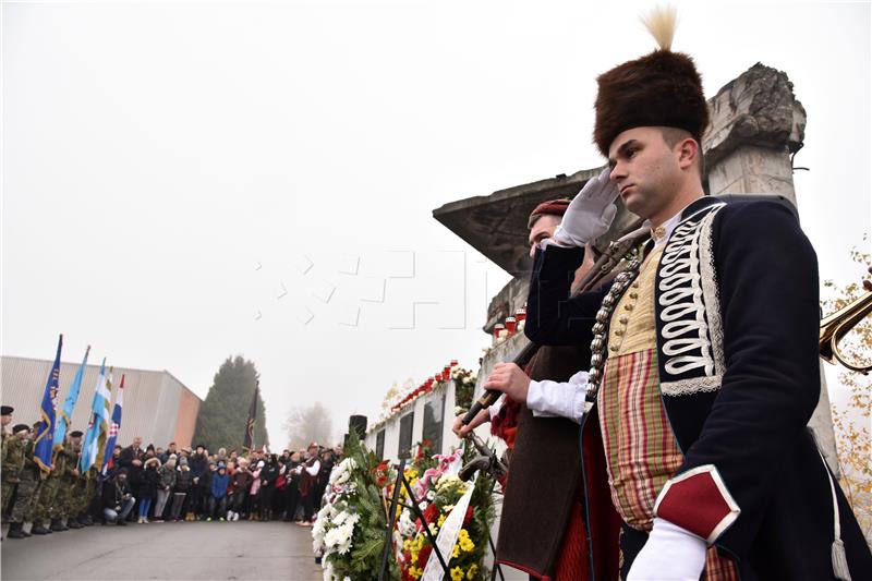 Obilježena 26. obljetnica stradanja vukovarske četvrti Borovo naselje