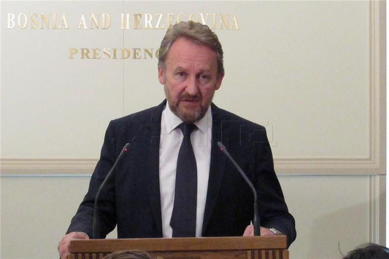 Izetbegovic: Mladic and Milosevic regime guilty of war crimes, not Serb people