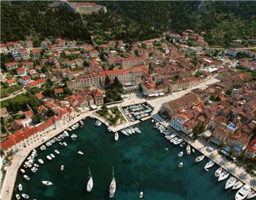 Grad Hvar sa 150 godina organiziranog turizma - obljetnica kakve nema u Europi