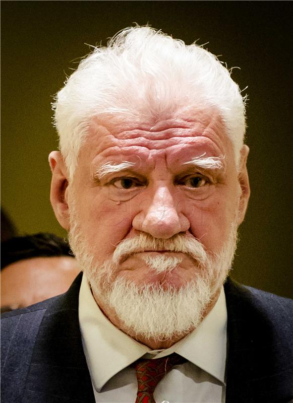 Praljak's act in courtroom - breaking news in world media