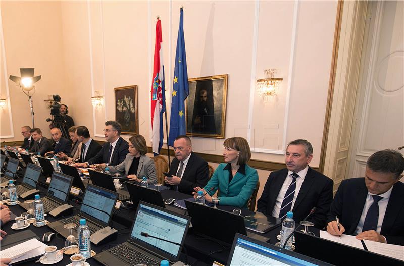 Gov't adopts score of decisions conducive to development of Osijek and east Croatia