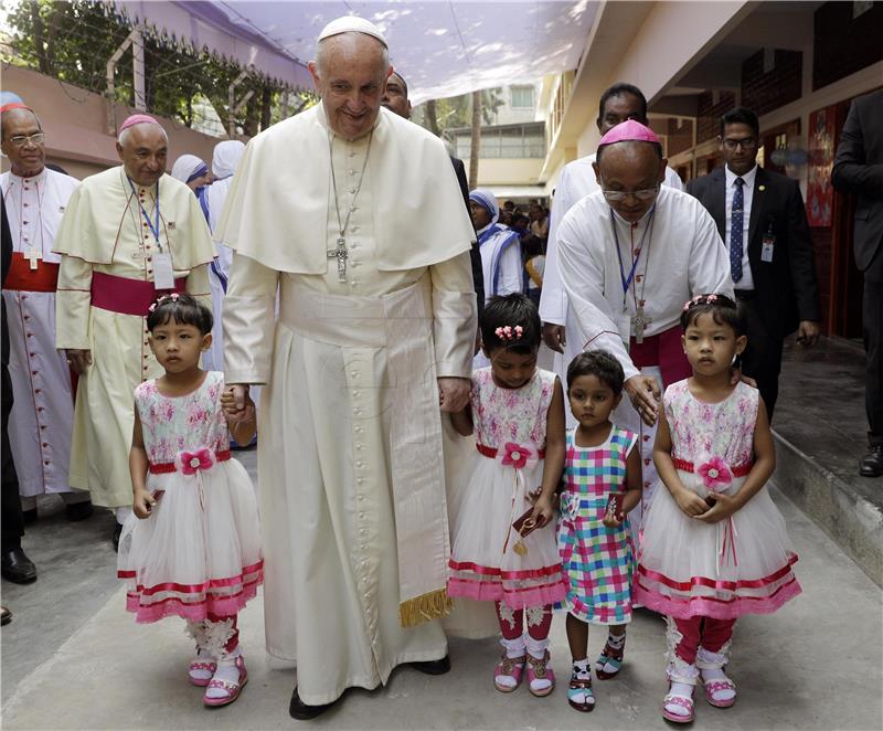 Papa u Bangladešu posjetio sirotište koje je osnovala Majka Tereza